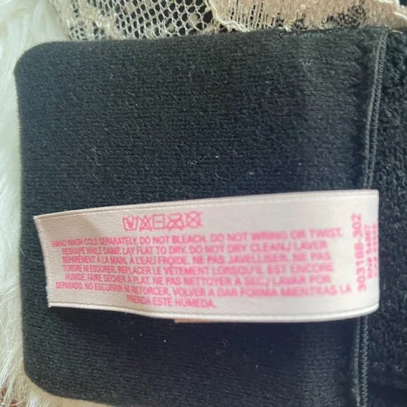 NWOT Victoria's Secret Strapless Black & White polkadot floral lace trim 38DDD - Picture 7 of 15